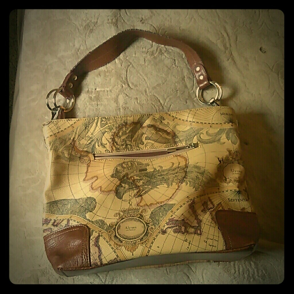 Alyssa purse